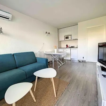 Emplacement Ideal Plages Cap D'antibes Gare Juan Les Pins Antibes